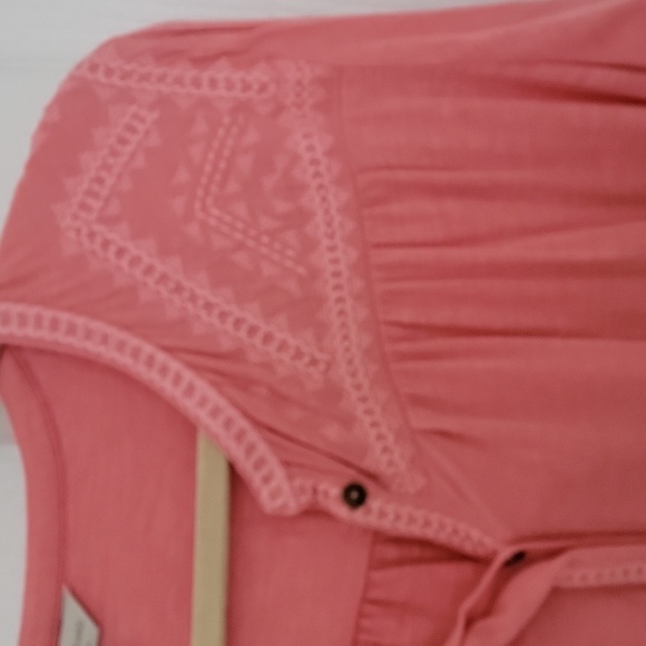 Lucky Brand 3/4 sleeve top - Picture 2 of 3